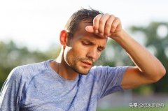 瘦的男生怎么练肌肉(怎么从瘦子练成肌肉男)