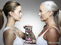怎么在家里运动减肥(在家里运动减肥的方法)
