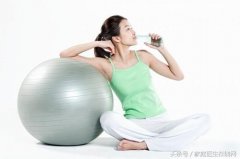 怎么样可以减肥(喝水都会胖的人怎么样可以减肥)