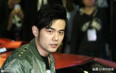 减肥奶茶怎么制作(可以减肥的抹茶奶昔怎么做)