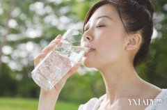 中学女孩一周瘦腿(中学生瘦小腿)