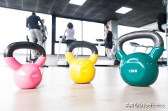 怎么练壶铃(怎样练壶铃)