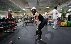 健身房怎么减屁股(在健身房里怎么减肥)