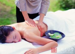 刮痧排毒的方法(刮痧可以排毒?)
