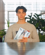 男生怎么去瘦大腿的赘肉(男生怎样减掉大腿肉)