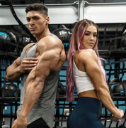 手臂肌肉徒手锻炼方法(手臂肌肉徒手锻炼方法视频)