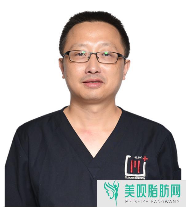 上海维乐口腔门诊部柯良骐