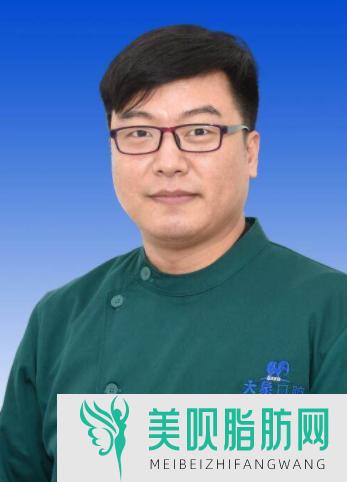 海口大象口腔门诊部丛靖宇