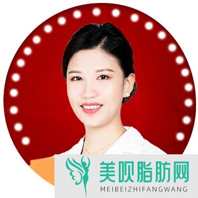 重庆荣昌易视眼科医院杨琉舒