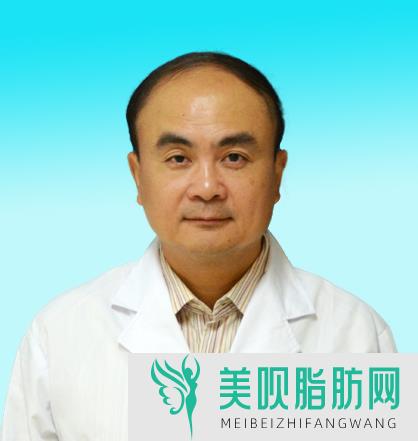 海南眼科医院陈海波