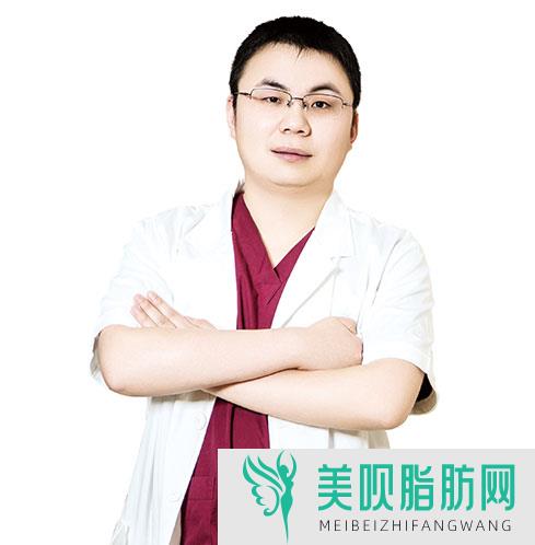 巴中艾尚华昀医疗美容门诊部李飞龙