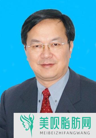 汕头爱怡口腔诊所瞿佳