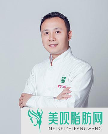 成都温江华美医院医疗美容科陈希霖